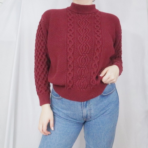 Cranberry cable knit sweater - Picture 2 of 4